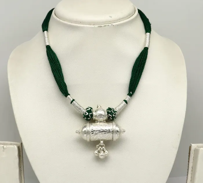 Necklaces Vintage indian traditional design solid silver charm necklace stunning green thread brides wedding necklace tribal ethnic jewelry set211 TRIBAL ORNAMENTS
