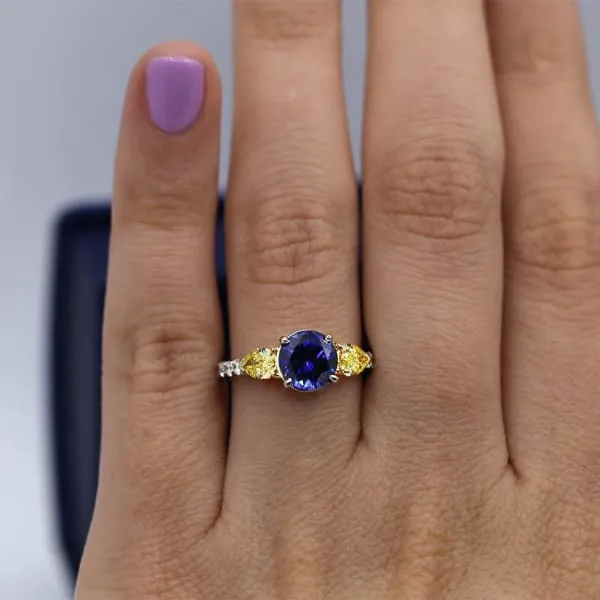 Diamond Source NYC Rings Elegant Engagement Ring with 200ct Center Blue Sapphire and two Diamonds ENG12503