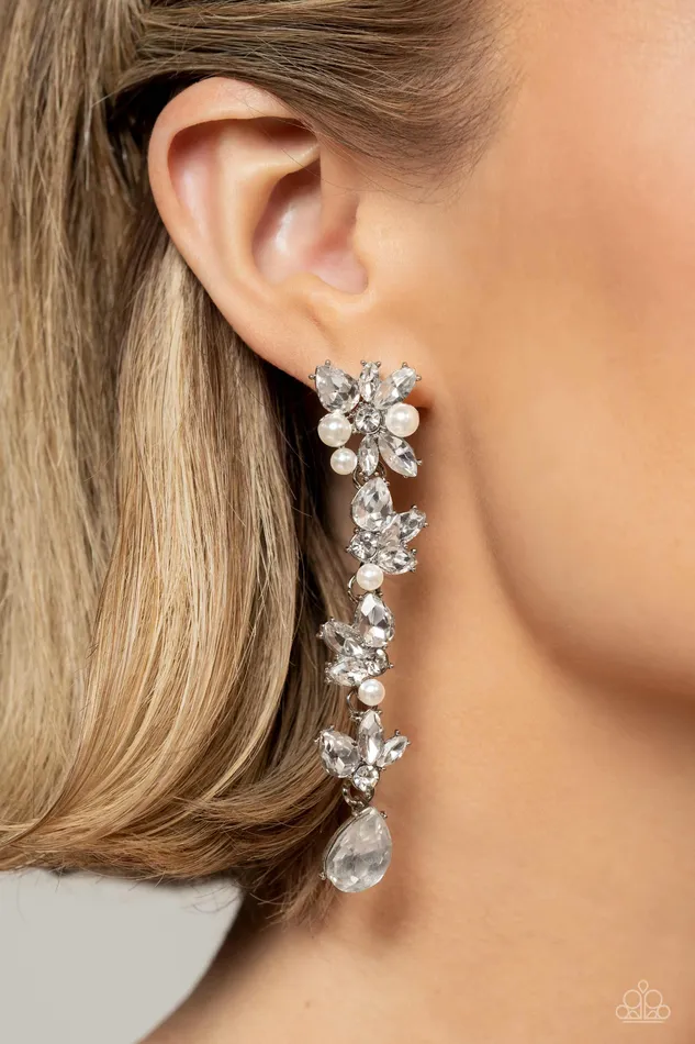 Earrings Paparazzi Jewelry Paparazzi Earring LIGHT at the Opera White
