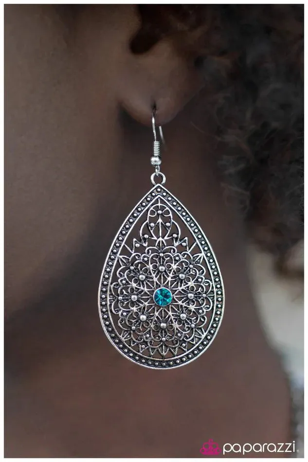 Earrings Paparazzi Jewelry Paparazzi Earring My Queen Blue