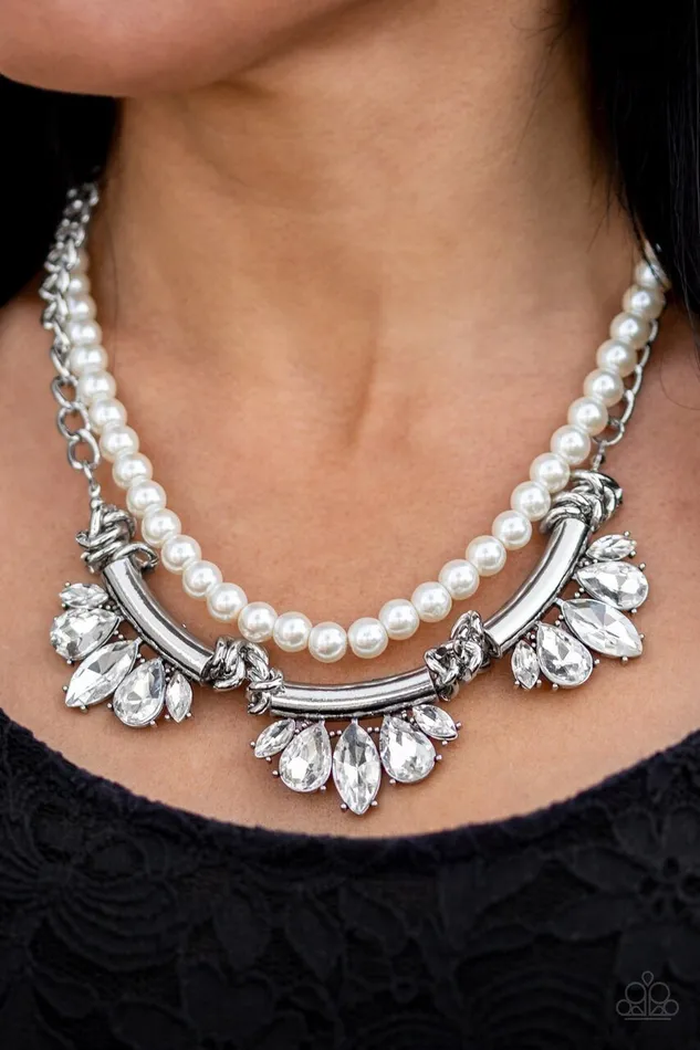 Necklaces Paparazzi Jewelry Paparazzi Necklace Bow Before The Queen White