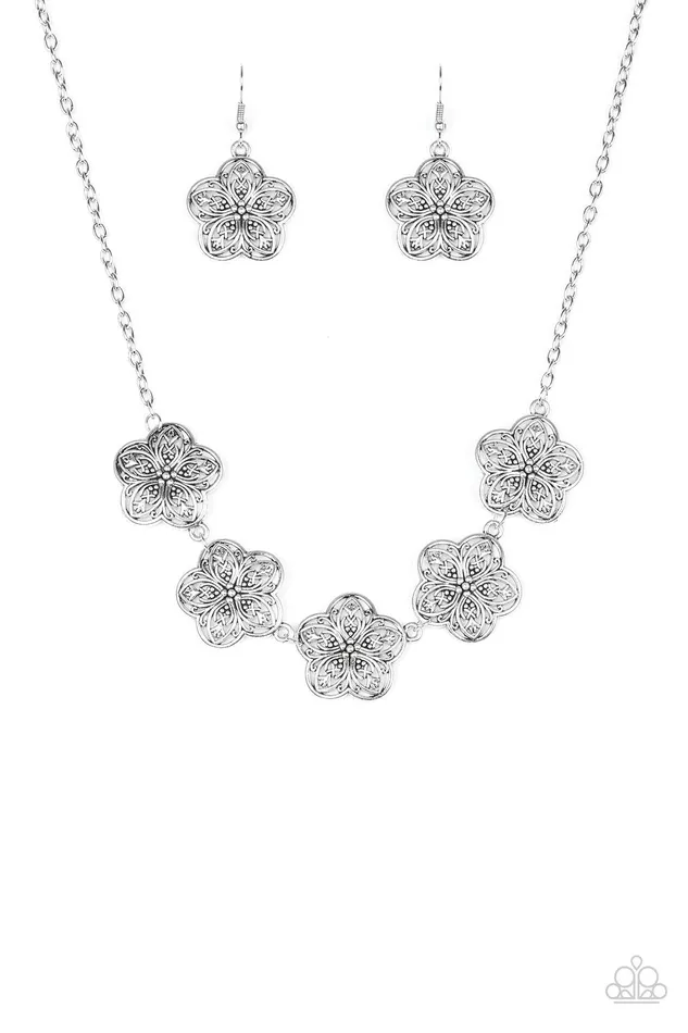 Necklaces Paparazzi Jewelry Paparazzi Necklace Garden Groove Silver