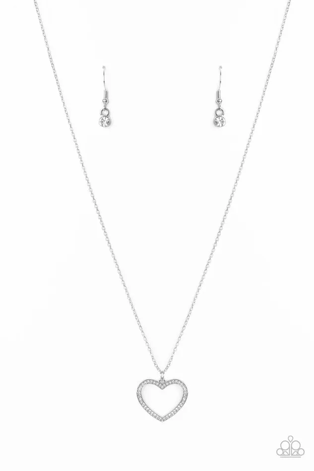Necklaces Paparazzi Jewelry Paparazzi Necklace GLOW by Heart White
