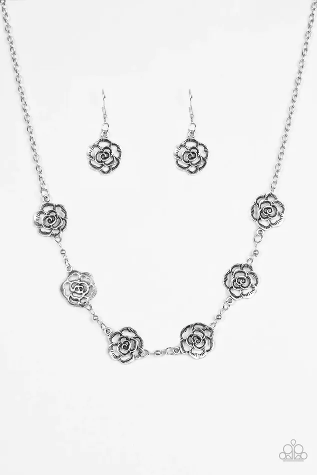 Necklaces Paparazzi Jewelry Paparazzi Necklace Rosebud Rapture Silver