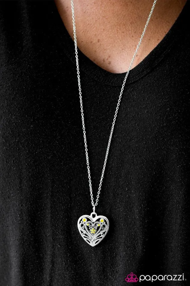 Necklaces Paparazzi Jewelry Paparazzi Necklace Wandering Heart Yellow