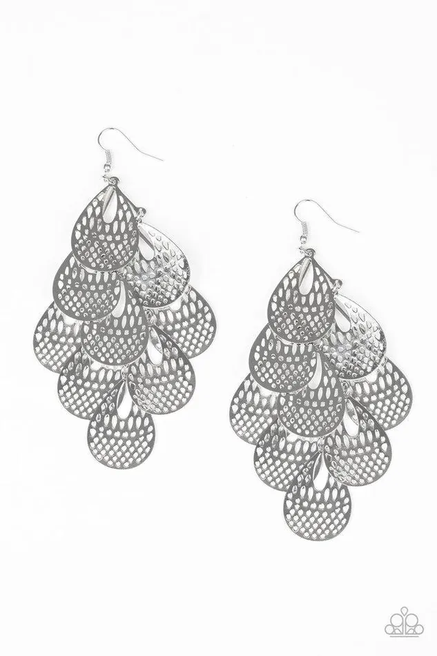 Paparazzi Earring Lure Them In Silver Paparazzi Jewelry Earrings