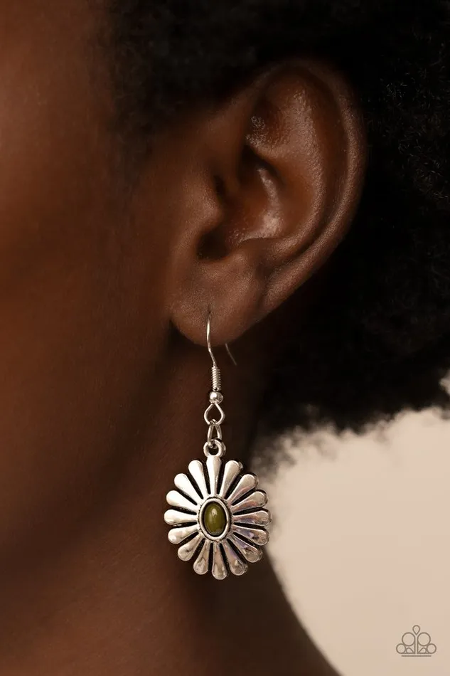Paparazzi Jewelry Earrings Paparazzi Earring Delectably Daisy Green