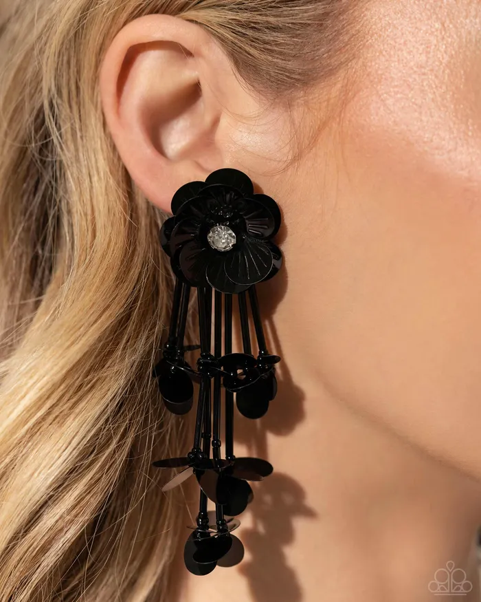 Paparazzi Jewelry Earrings Paparazzi Earring Floral Future Black
