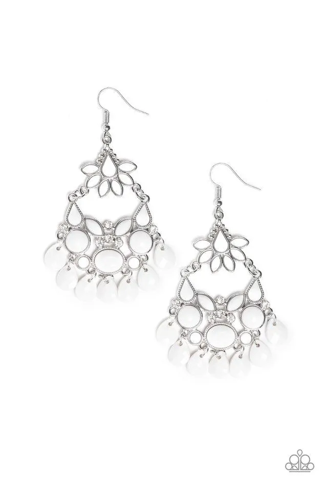 Paparazzi Jewelry Earrings Paparazzi Earring Garden Dream White