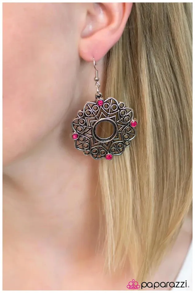 Paparazzi Jewelry Earrings Paparazzi Earring Love Spell Pink