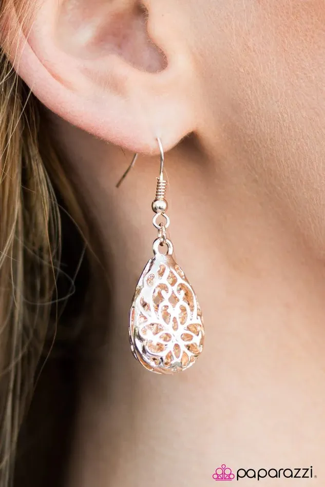 Paparazzi Jewelry Earrings Paparazzi Earring Rainy Radiance Rose Gold
