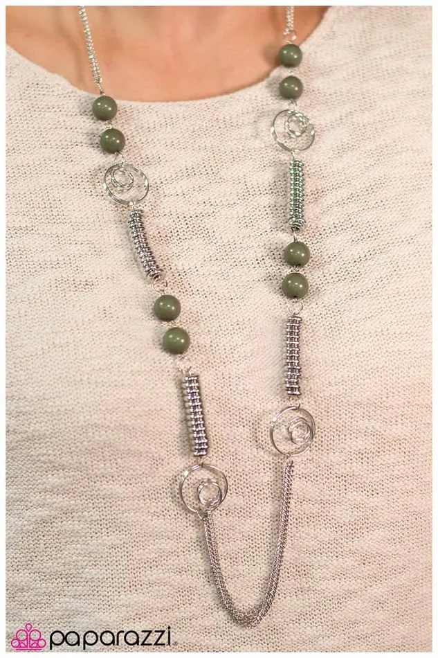 Paparazzi Jewelry Paparazzi Necklace A Break from the Norm Green Necklaces