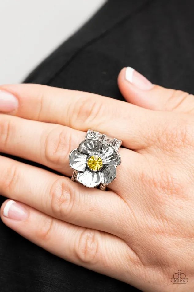 Paparazzi Jewelry Paparazzi Ring Prismatically Petunia Yellow Rings
