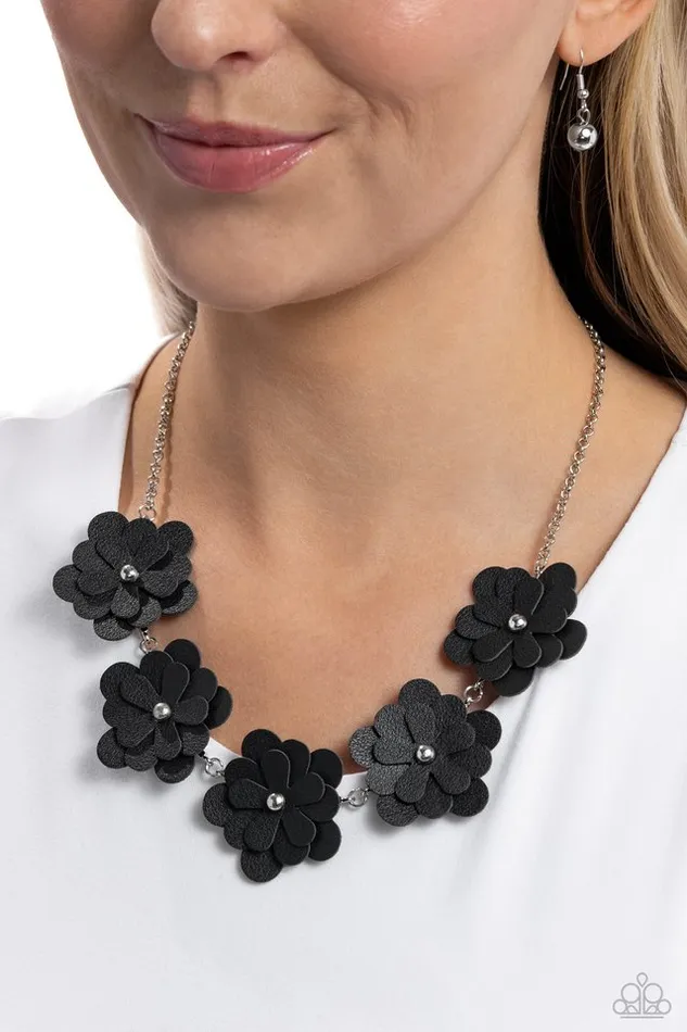 Paparazzi Necklace Balance of FLOWER Black Paparazzi Jewelry Necklaces