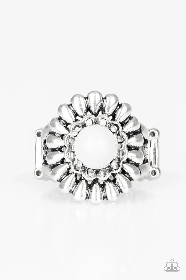 Paparazzi Ring Poppy Pep White Paparazzi Jewelry Rings Paparazzi Ring Poppy Pep White Paparazzi Jewelry Rings