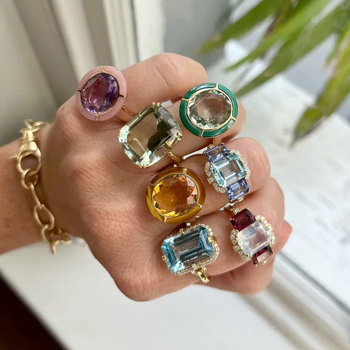 Rings Goshwara Goshwara Oval Light Amethyst Pink Opal Inlay 18K Gold Ring