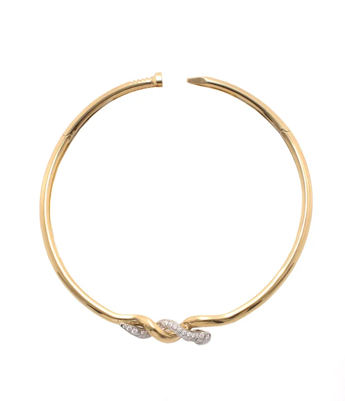 David Webb PreStyled Sets Two Tone Diamond Twisted Nail Collar Polished 18K Gold David Webb PreStyled Sets Two Tone Diamond Twisted Nail Collar Polished 18K Gold