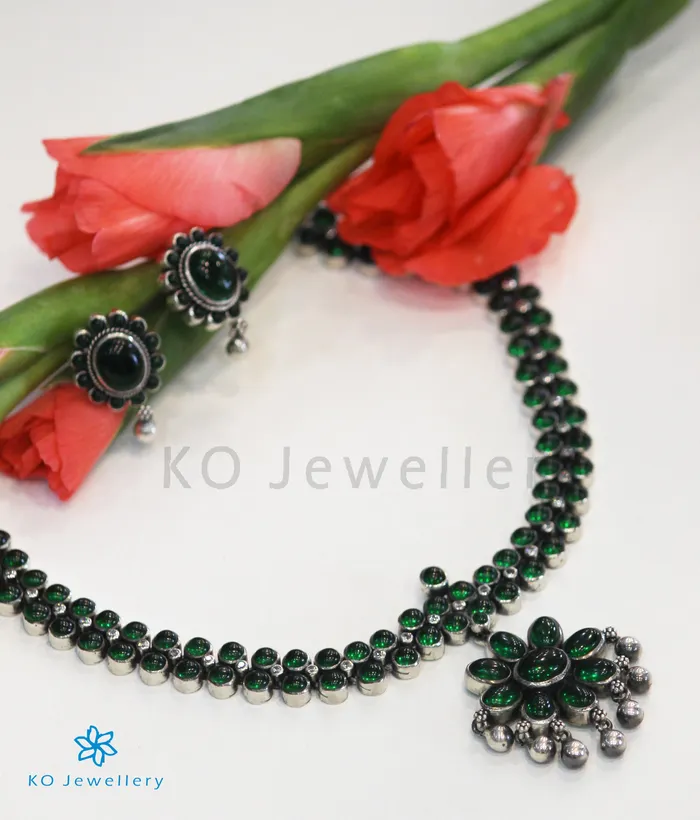 Necklaces Silversmith The Nivi Addige Silver Necklace GreenOxidised