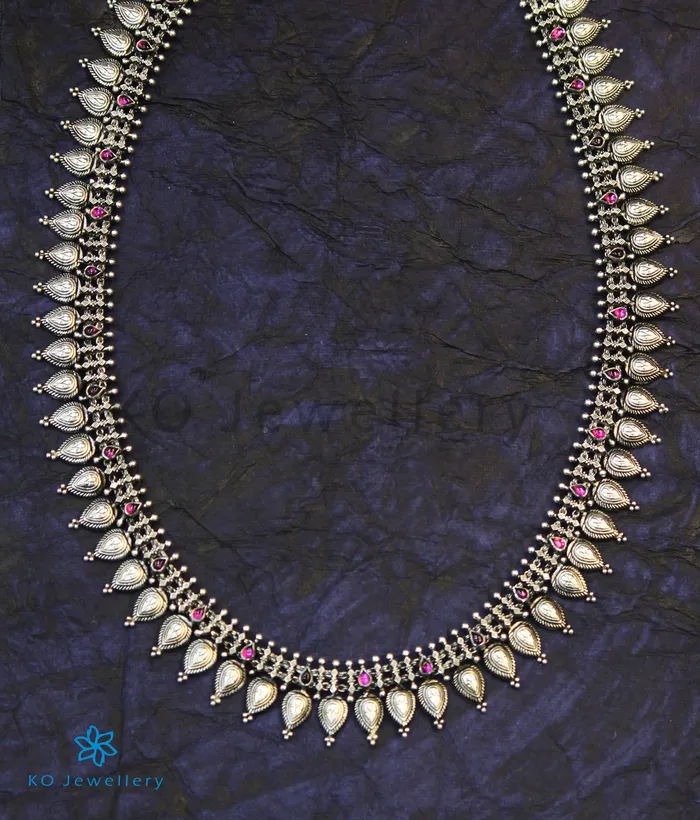 Silversmith Necklaces The Abhita Silver Kempu Necklace