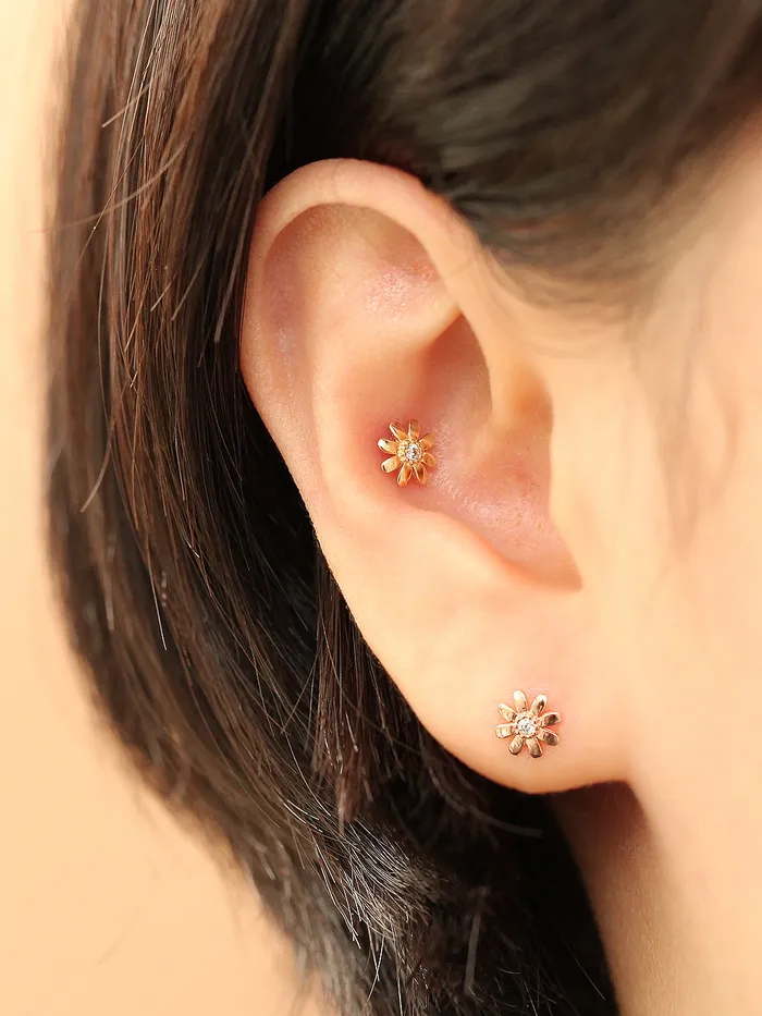 14K gold Marguerite Cubic cartilage earring 20g MinimalBijoux Earrings