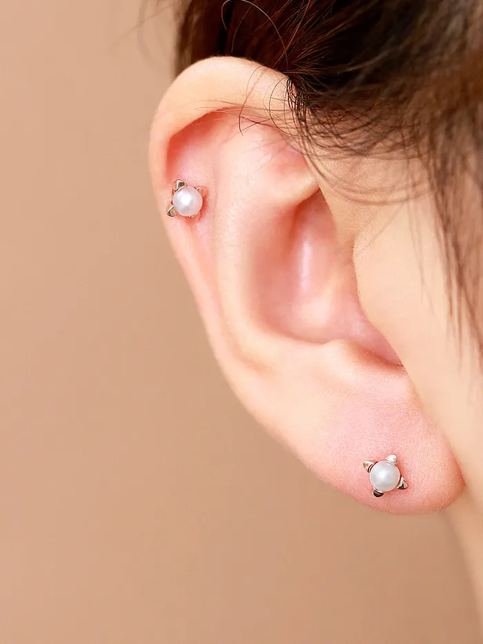 14K Gold Square Point Pearl Cartilage Earring 18G16G MinimalBijoux Earrings