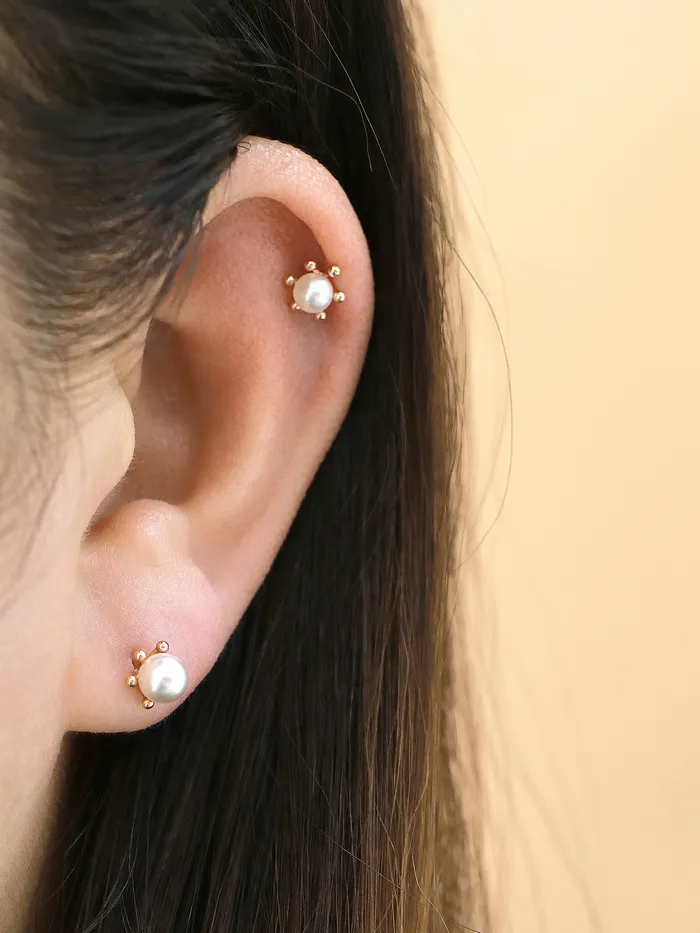 14K Gold Triple Flower Pearl Cartilage Earring 18G16G MinimalBijoux Earrings