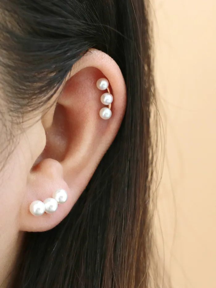 14K Gold Triple Flower Pearl Cartilage Earring 18G16G MinimalBijoux Earrings