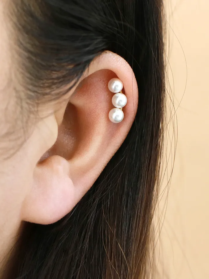 14K Gold Triple Flower Pearl Cartilage Earring 18G16G MinimalBijoux Earrings