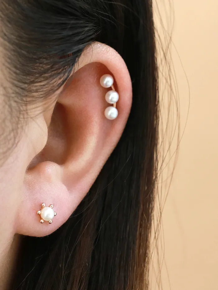 14K Gold Triple Flower Pearl Cartilage Earring 18G16G MinimalBijoux Earrings