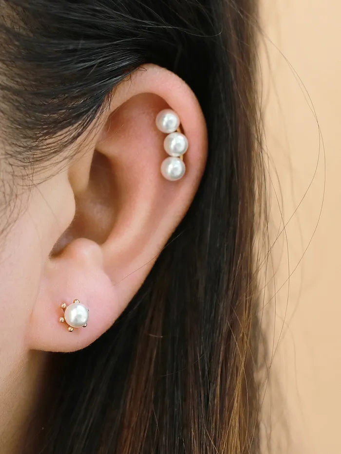 14K Gold Triple Flower Pearl Cartilage Earring 18G16G MinimalBijoux Earrings