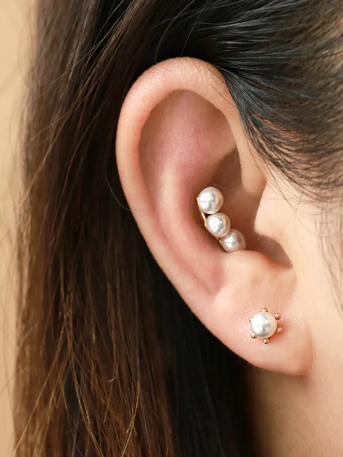14K Gold Triple Flower Pearl Cartilage Earring 18G16G MinimalBijoux Earrings