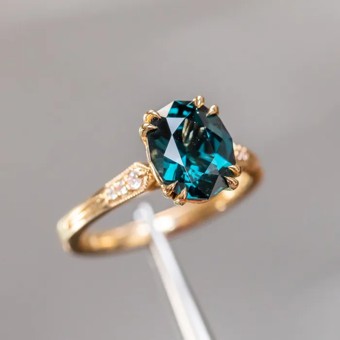 Anueva Jewelry Rings 280ct Oval Spinel Double Prong Vintage Cathedral Ring in 18k Yellow Gold
