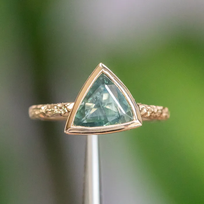 Discovery Gems Rings 124ct Geo Slice Teal Green Sapphire Evergreen Low Profile Bezel Solitaire Ring in 14k Yellow Gold
