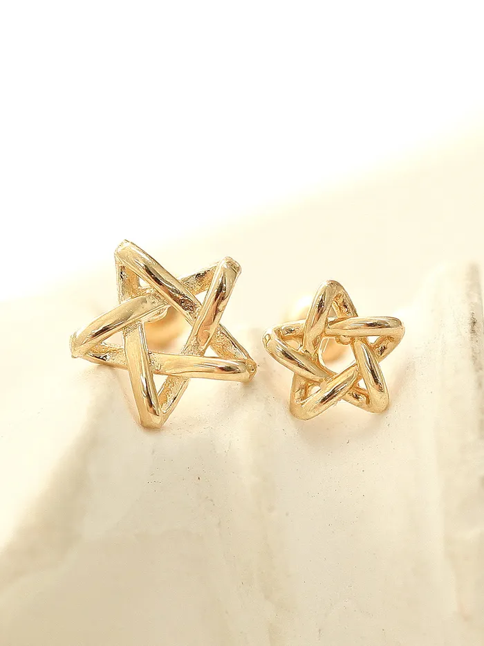 Earrings 14K gold Star Point cartilage earring 20g MinimalBijoux