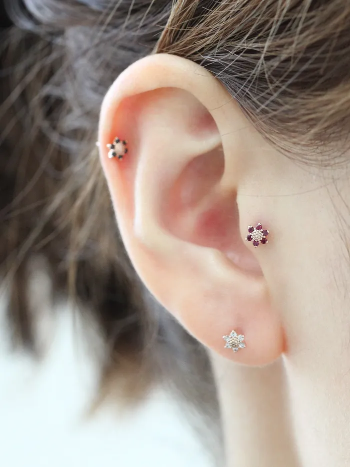 Earrings MinimalBijoux 14K Gold Mini Flower Cartilage Earring 18g16g
