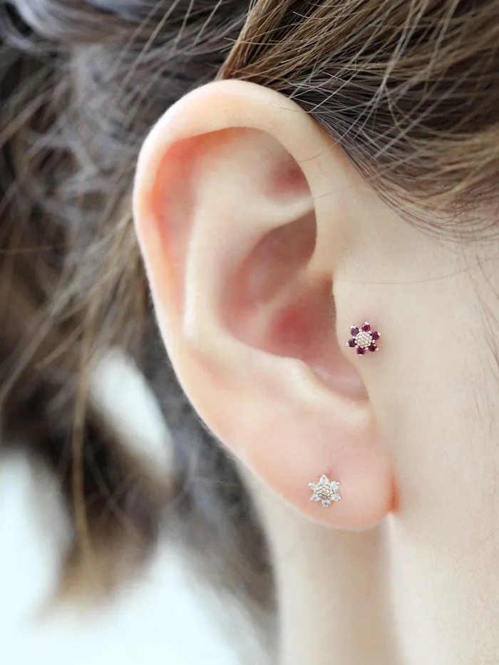 Earrings MinimalBijoux 14K Gold Mini Flower Cartilage Earring 18g16g