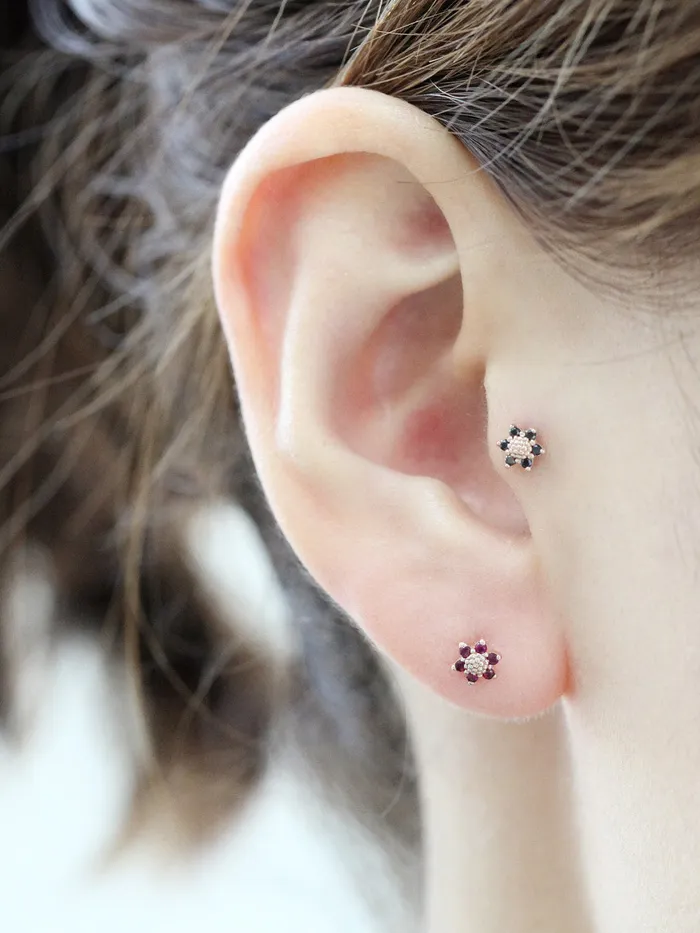 Earrings MinimalBijoux 14K Gold Mini Flower Cartilage Earring 18g16g