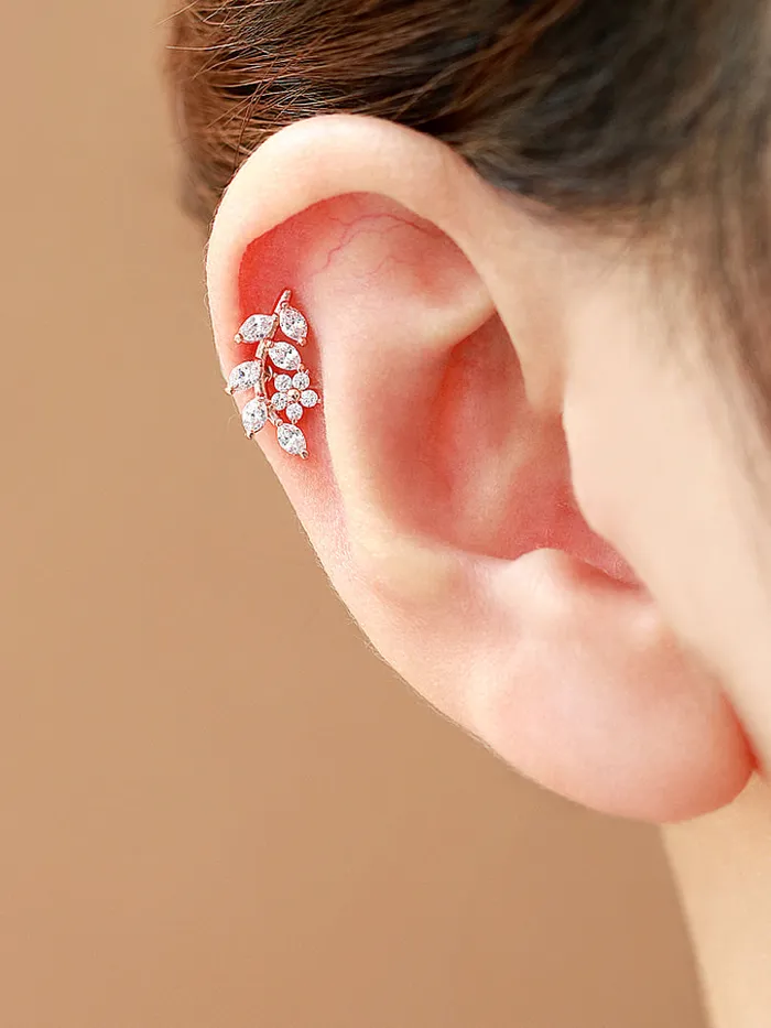 Earrings MinimalBijoux Flower Leaf Cartilage earring