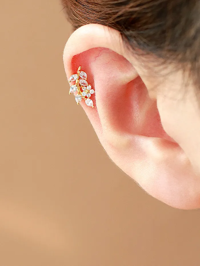Earrings MinimalBijoux Flower Leaf Cartilage earring
