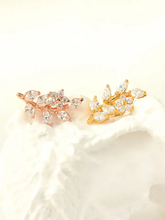 Earrings MinimalBijoux Flower Leaf Cartilage earring
