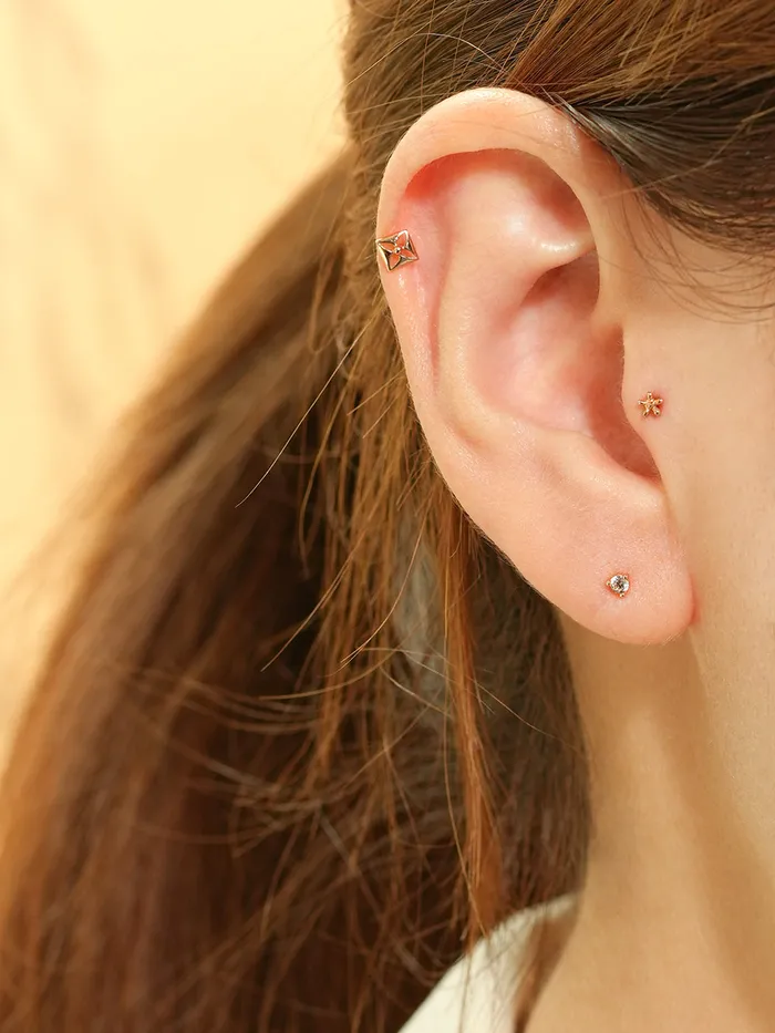 MinimalBijoux 14K Gold Simple Point Cubic Cartilage Earring 20G Earrings