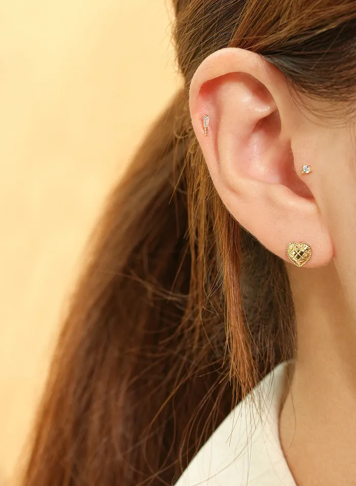 MinimalBijoux 14K Gold Simple Point Cubic Cartilage Earring 20G Earrings