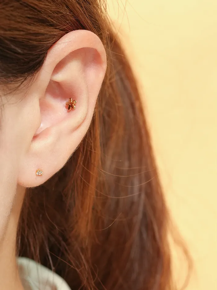 MinimalBijoux 14K Gold Simple Point Cubic Cartilage Earring 20G Earrings