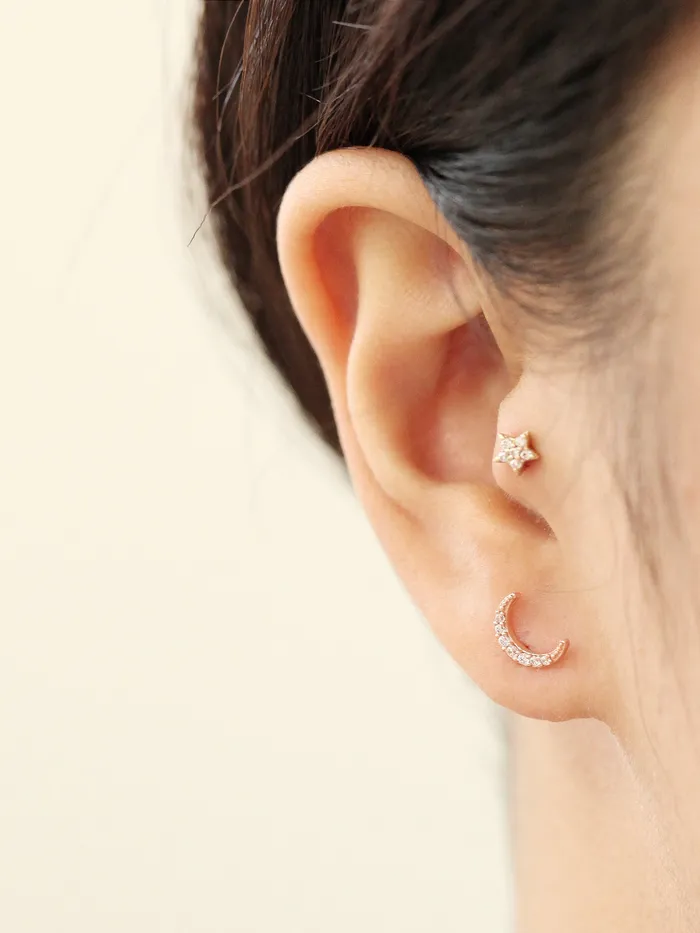 MinimalBijoux Earrings 14K gold Cubic Moon cartilage earring 20g