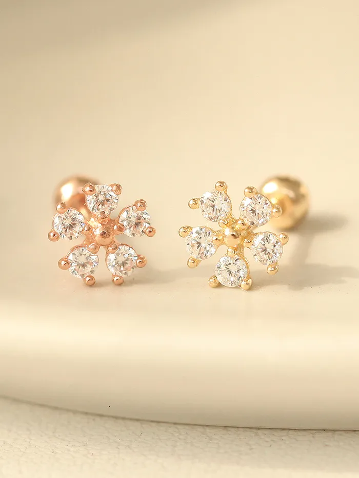 MinimalBijoux Earrings 14K gold Mini Daisy Cubic cartilage earring 20g