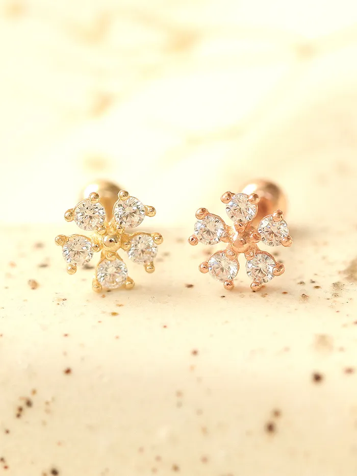 MinimalBijoux Earrings 14K gold Mini Daisy Cubic cartilage earring 20g
