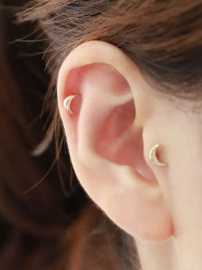 MinimalBijoux Earrings 14K Gold Plain Crescent Cartilage earring 18g16g
