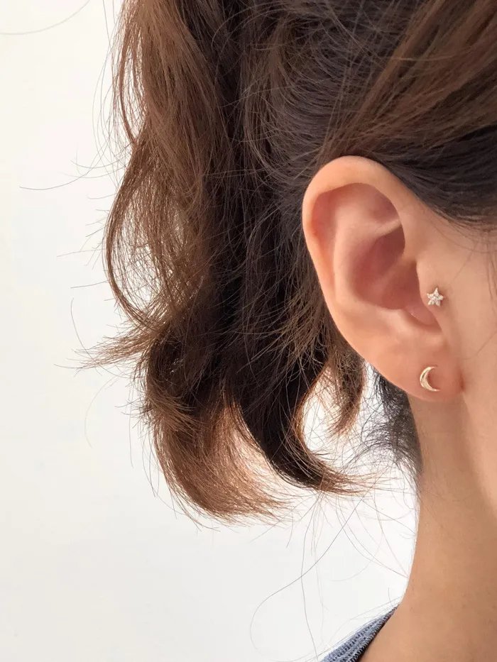 MinimalBijoux Earrings 14K Gold Plain Crescent Cartilage earring 18g16g