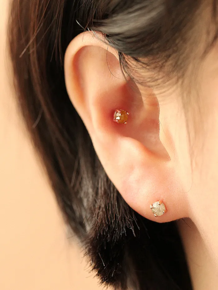 MinimalBijoux Earrings 14K Gold Rough Diamond cartilage earring 4mm 20g