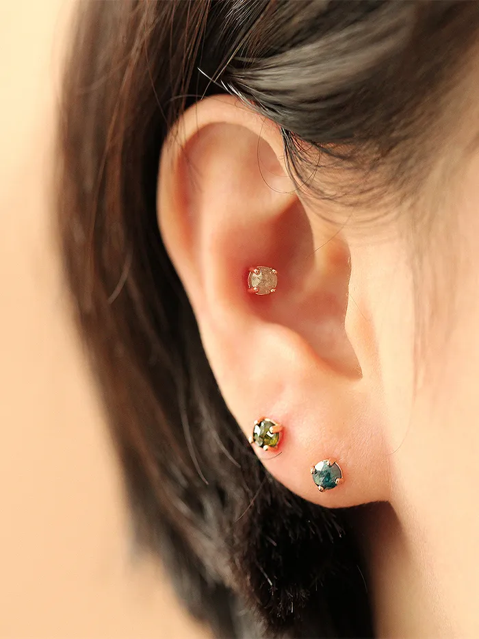 MinimalBijoux Earrings 14K Gold Rough Diamond cartilage earring 4mm 20g